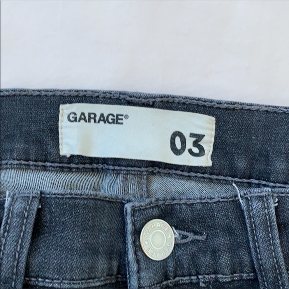 Garage clothing high rise black denim, distressing to knees, skinny, size 3 - Picture 3 of 7